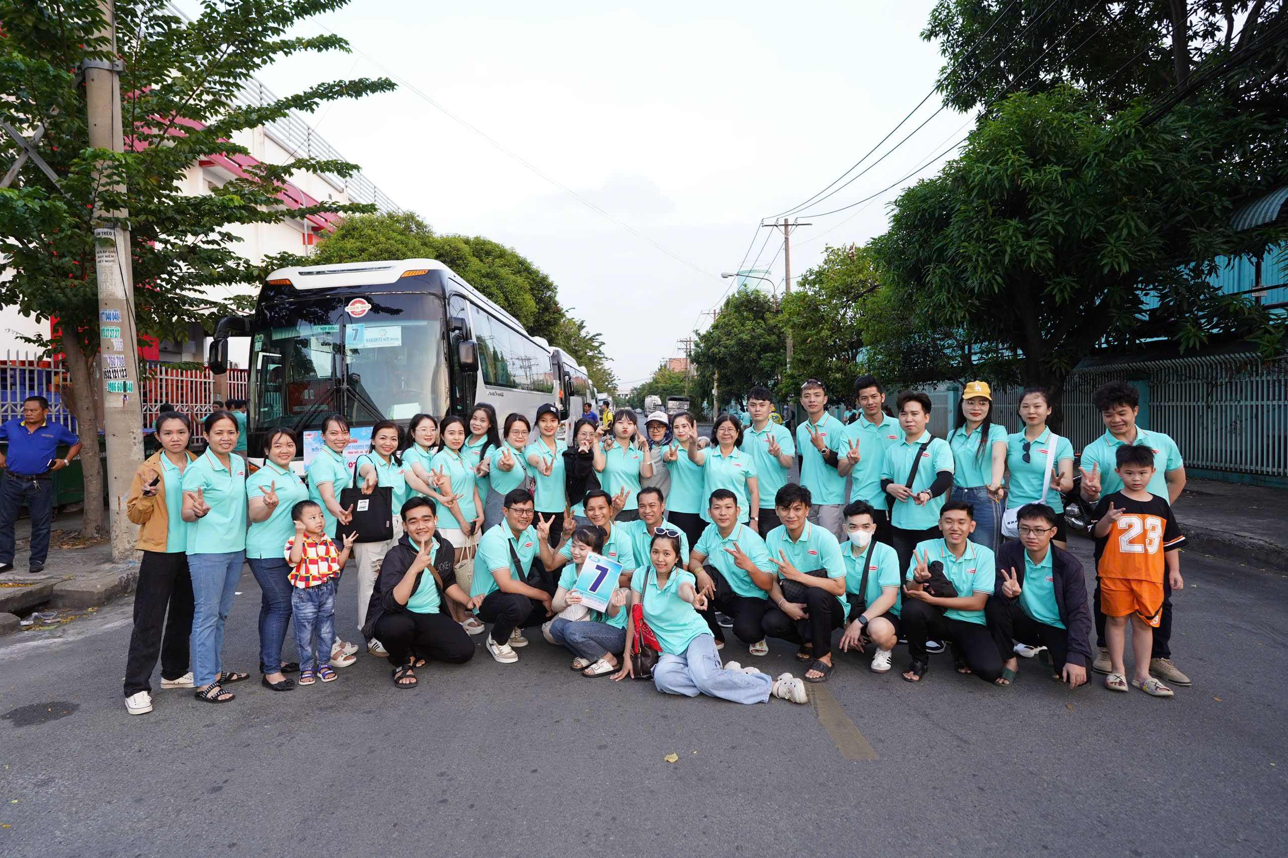 SaigonTeam Travel — Tin Cậy & Chuyên Nghiệp